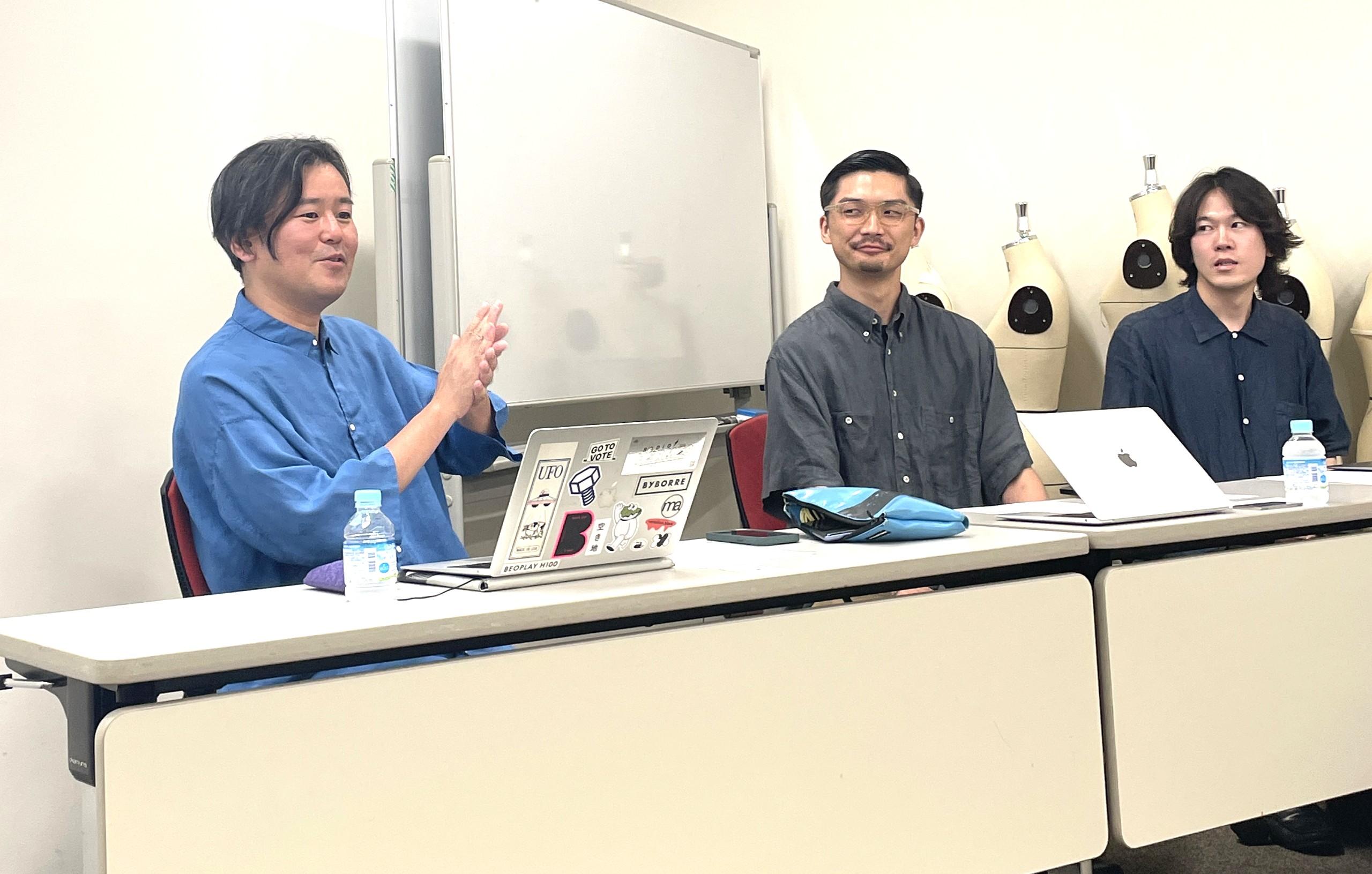 参加企業に向けメッセージを送るメソッド山田遊さん